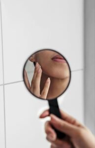 خرید کرم ضد چروک دور چشم اورلین با بهترین قیمت